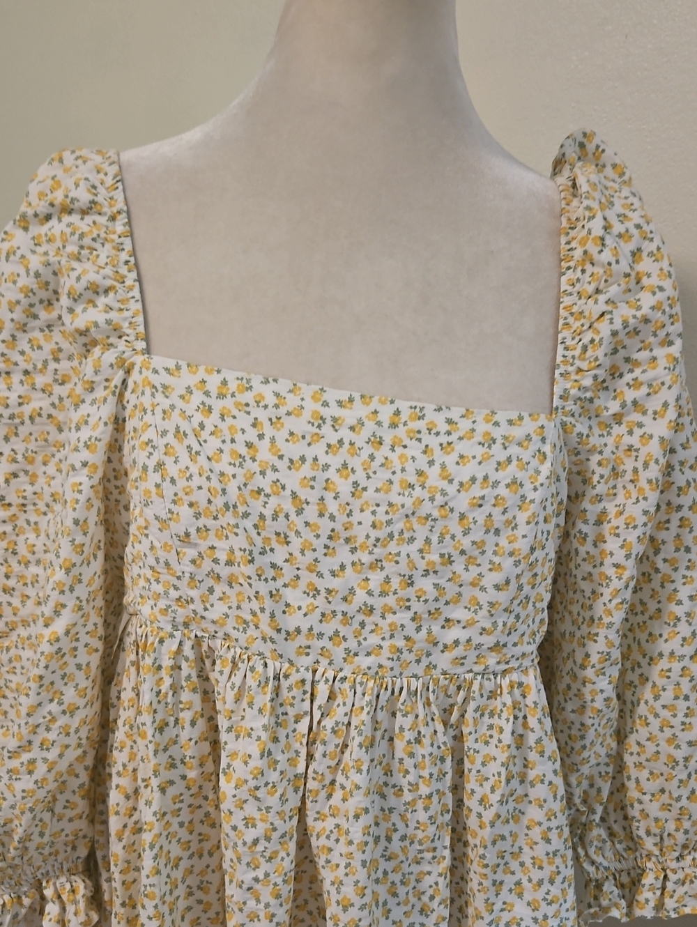 Storia Floral Puff Sleeve Smoked Maxi Dress Medium NWOT